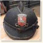 Historischer Feuerwehrhelm vor Restaurierung